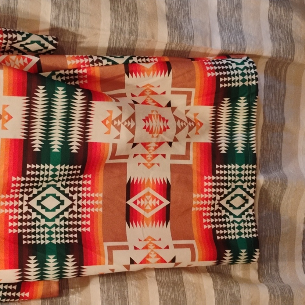 Geometric Patterned Hooded Coat - image 6